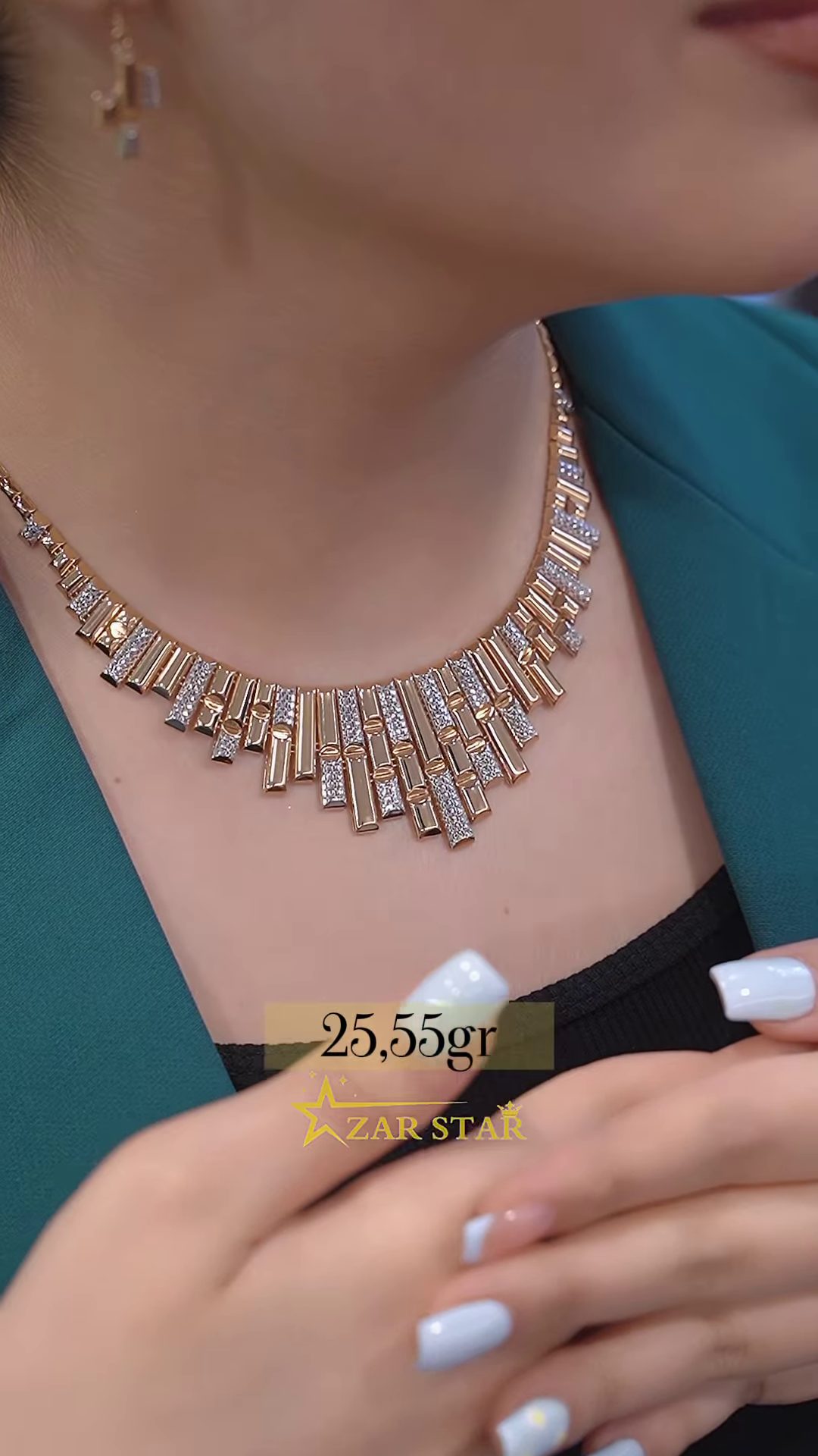 ✨ Sleek Everyday Gold Drop Elegance