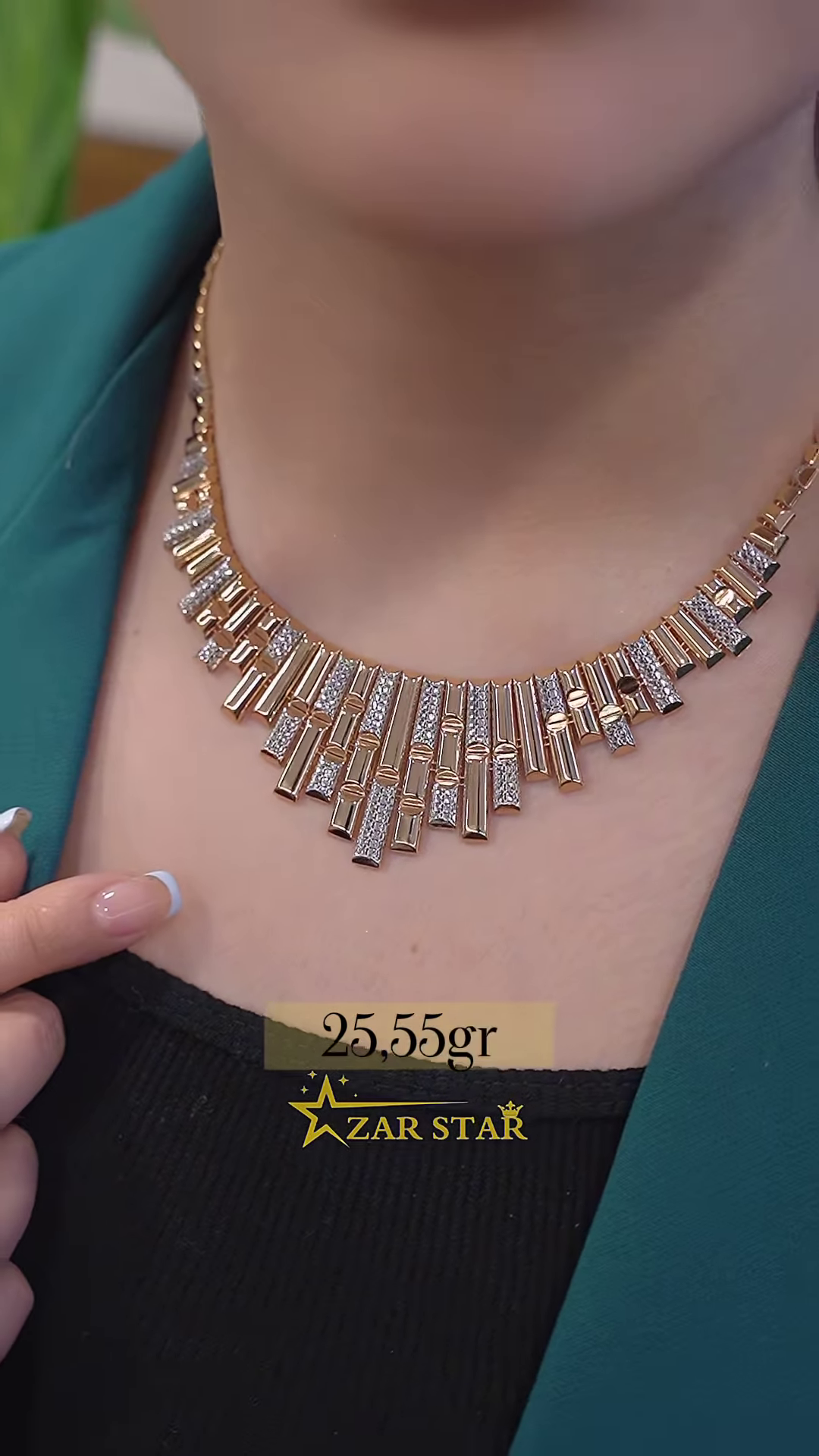 ✨ Sleek Everyday Gold Drop Elegance