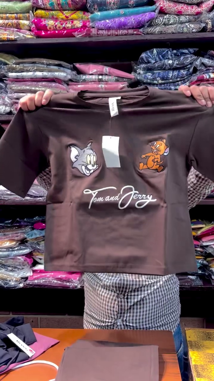 Trendy Tom & Jerry Tee – Fun Meets Fashion