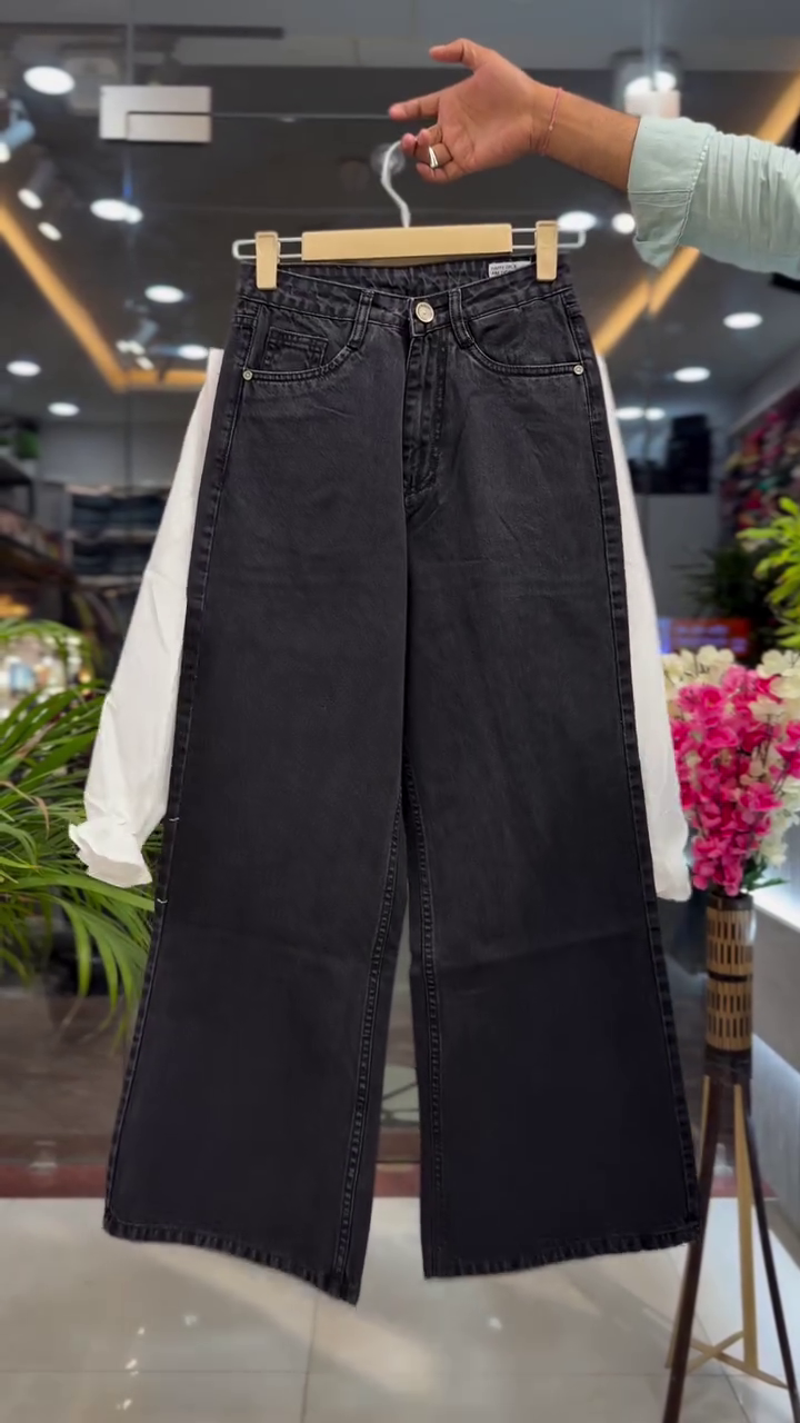 Layered Chic Combo – Elegant Top with Wide Pants!