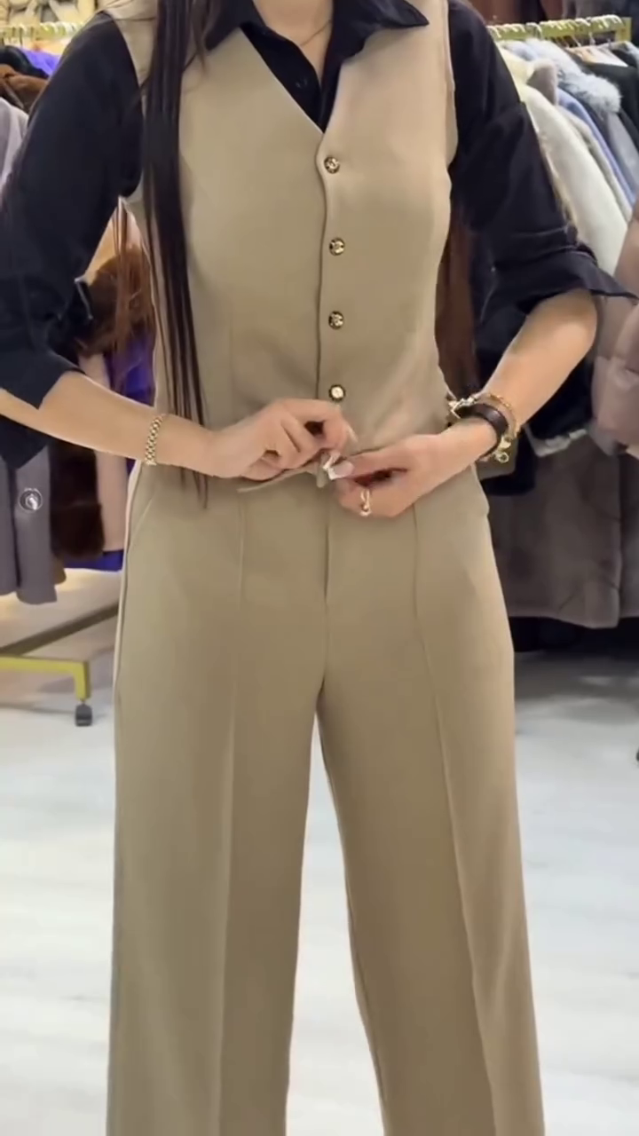 Elegant Beige 3-Piece Suit – Boss Lady Power Look!