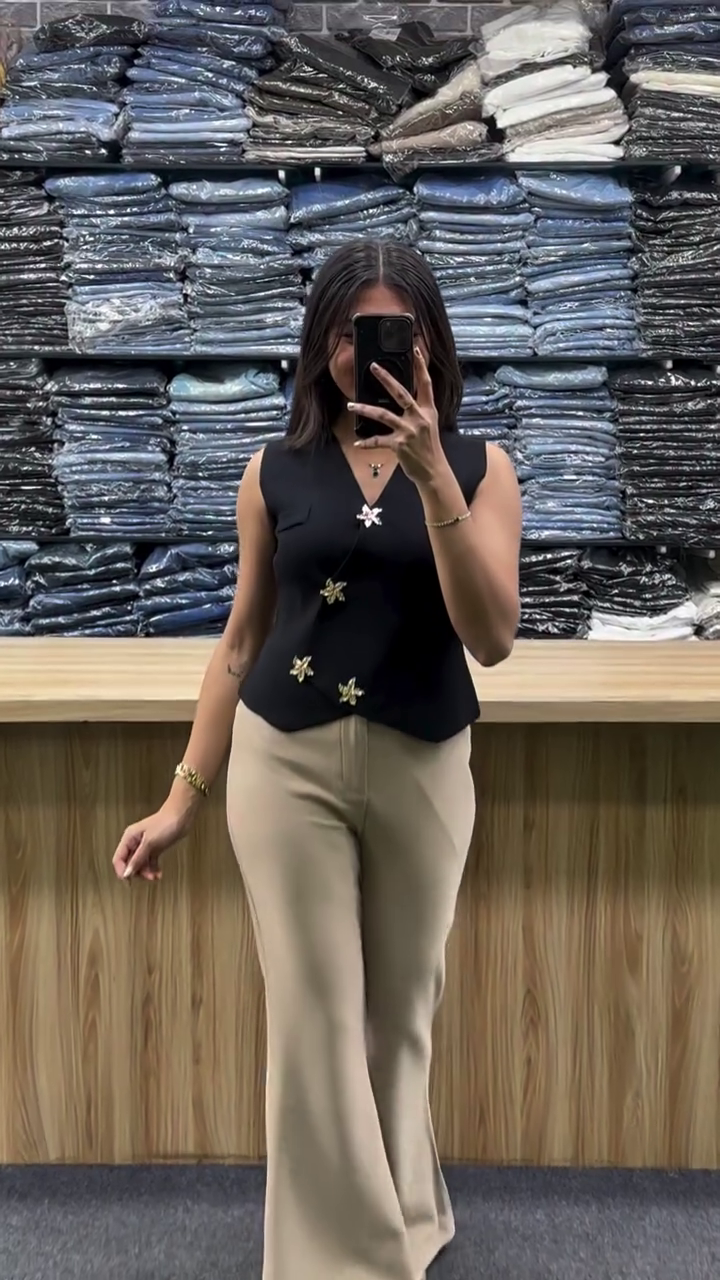 Elegant Vest & Flared Pants – Classy, Slim & Stylish Look!