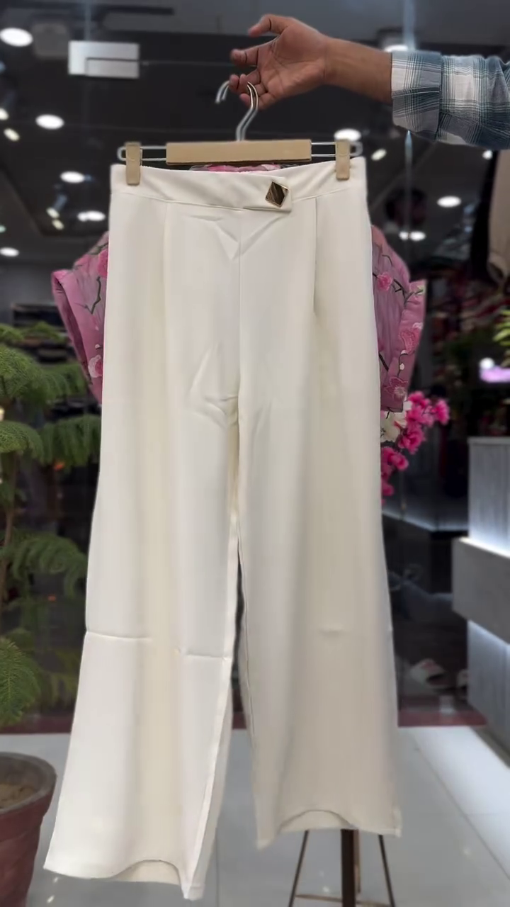 Trendy Sheer Floral Layer Set – Stylish & Insta-Ready Look!