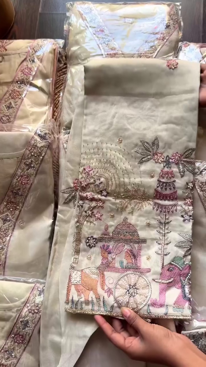 Graceful Silk Dupatta Suit – Royal, Classy & Festive Ready!