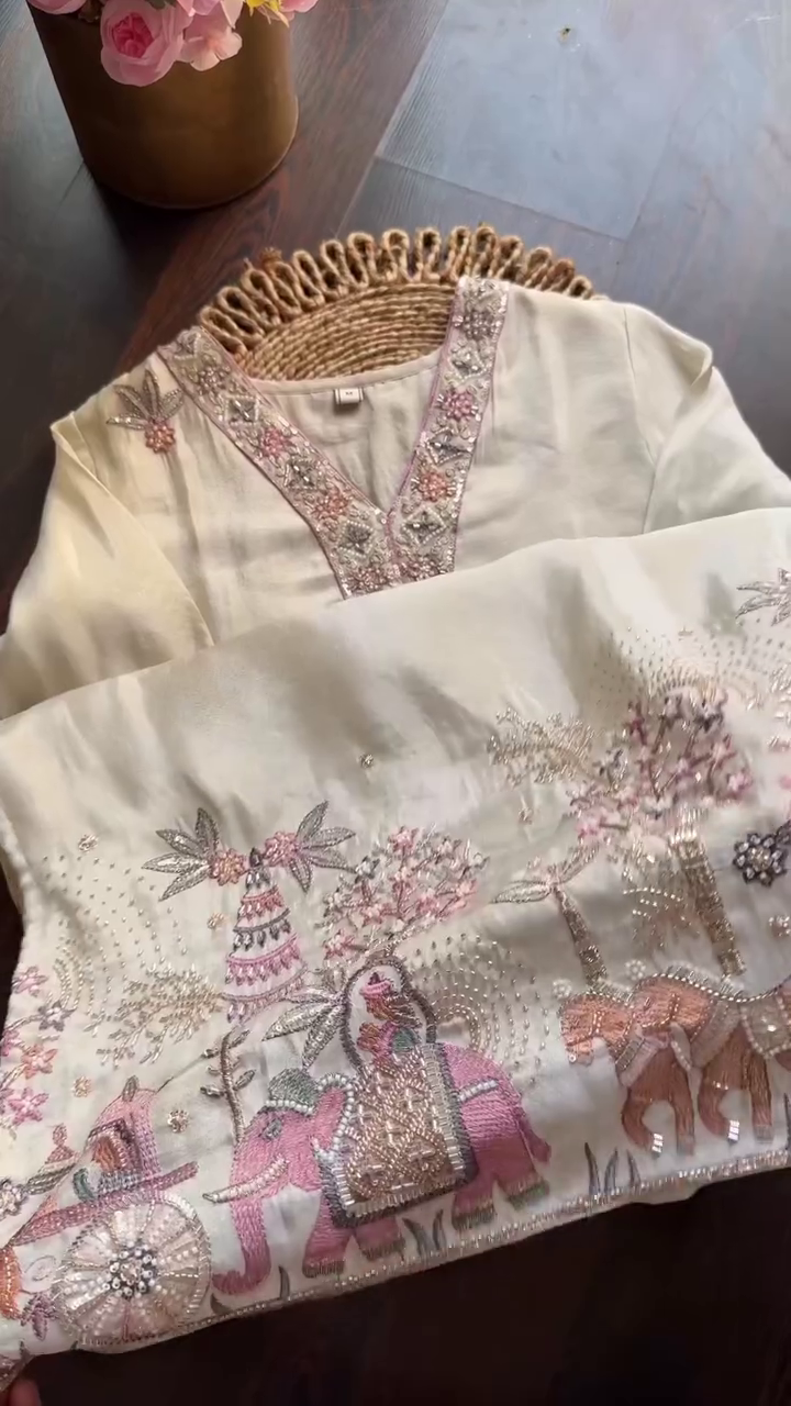 Graceful Silk Dupatta Suit – Royal, Classy & Festive Ready!