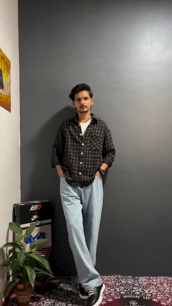 Check Shirt & Wide Jeans Combo – Relaxed Street Style
