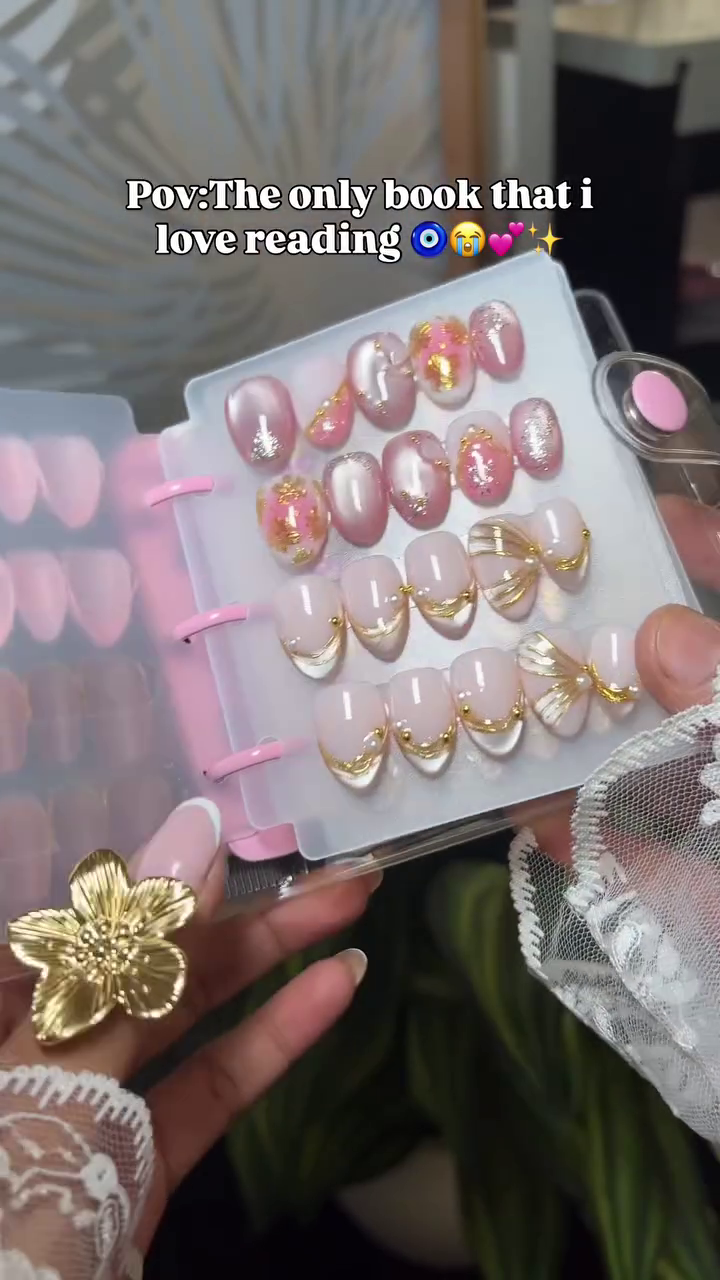 💅 Luxury Press-On Nail Collection Book – Salon Style At Home