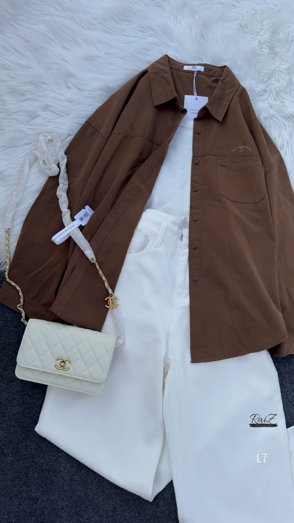 Chic Oversized Shirt – Effortless Elegance 💖 - Image 2
