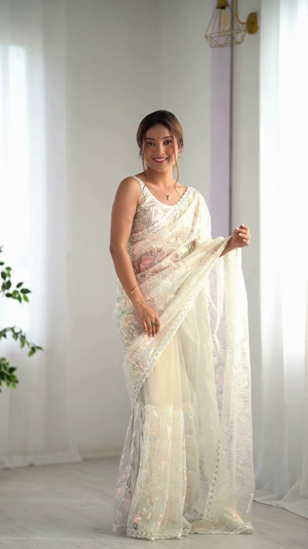 Ivory Elegance – A Saree of Pure Grace