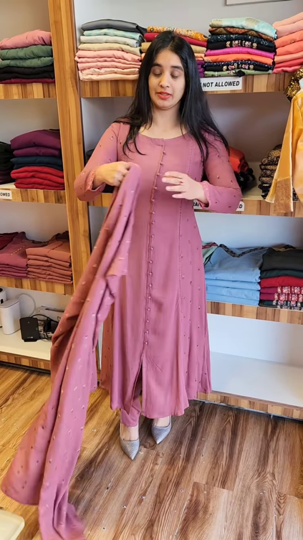 🌸 Elegant Mauve Ensemble – A Graceful Statement of Style! 🌸 - Image 3