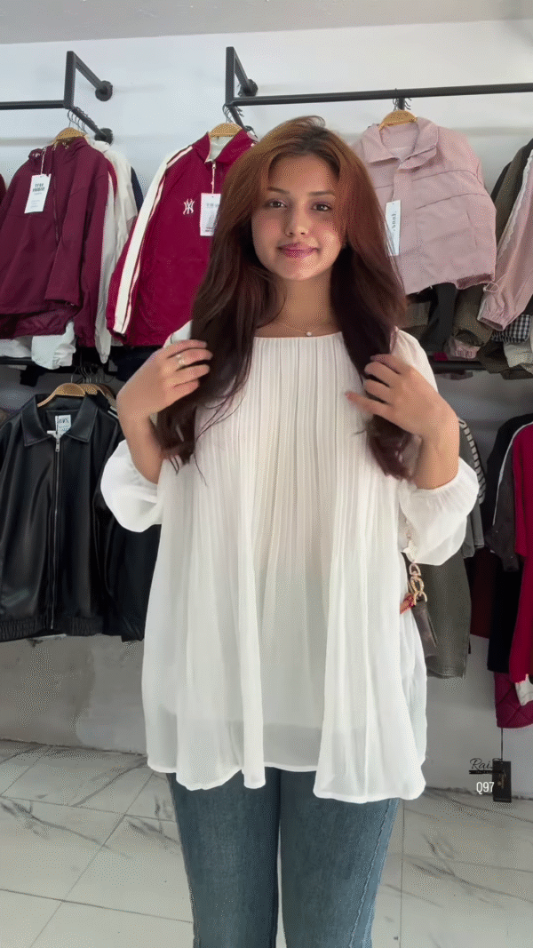 🌸 Elegant Light Pink Pleated Long-Sleeved Top & Classic Blue Jeans Ensemble 👖 - Image 3