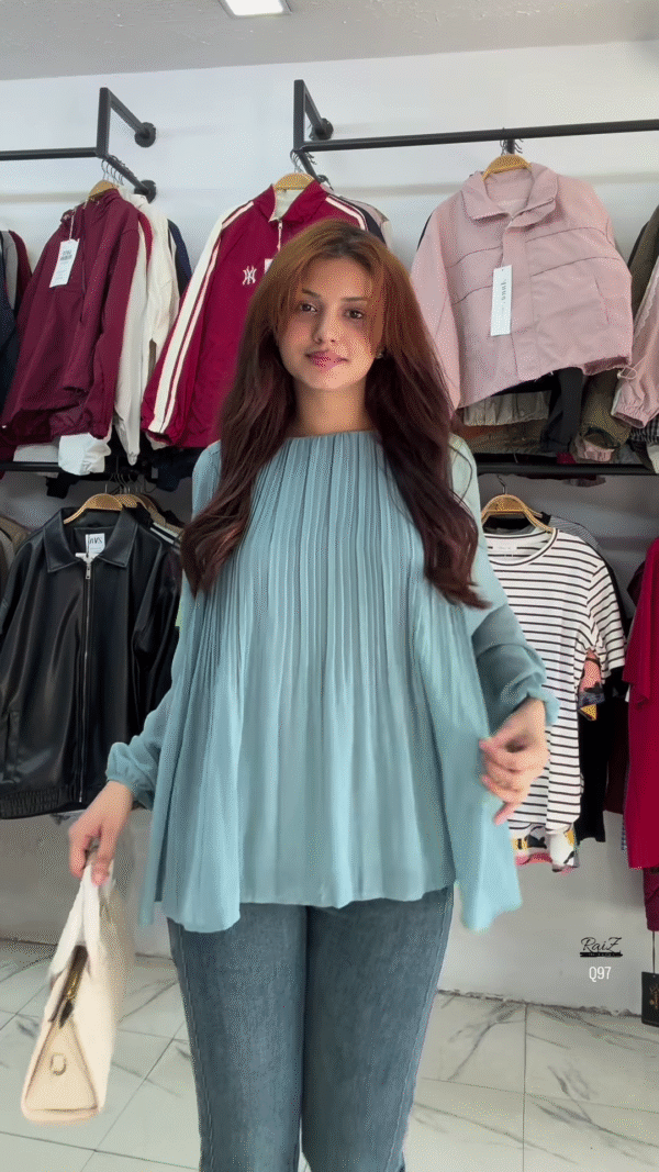 🌸 Elegant Light Pink Pleated Long-Sleeved Top & Classic Blue Jeans Ensemble 👖 - Image 4