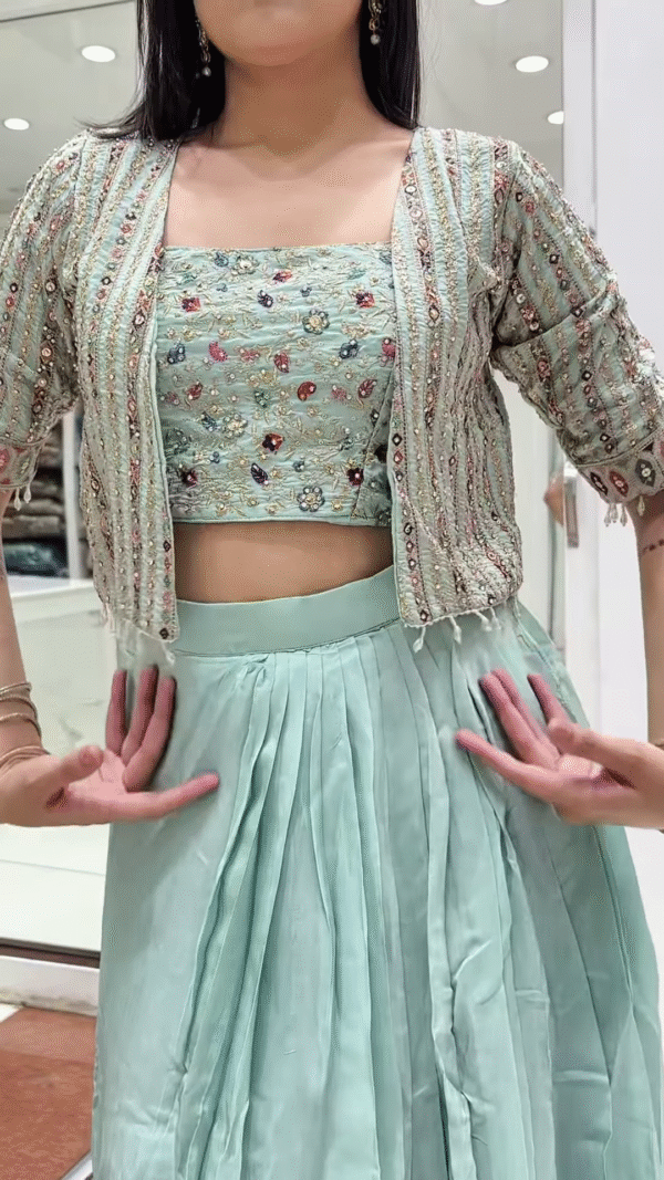 🌸 Safed Phoolon Vaala Lambi Baanhon Vaala Button-Down Shirt 🌿 - Image 3