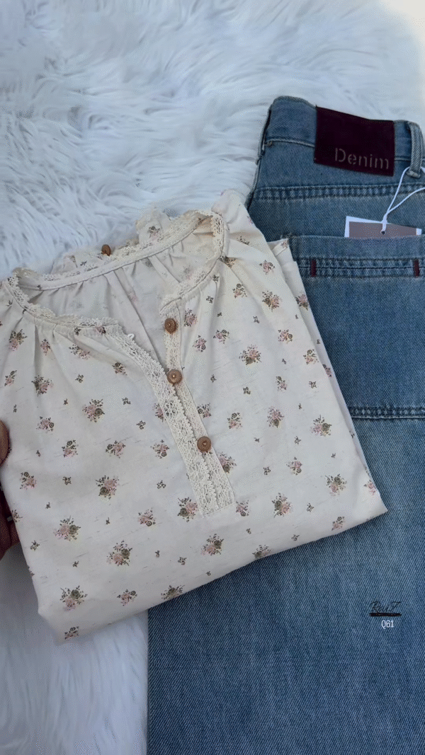 Vintage Floral Blouse with High-Waisted Wide-Leg Jeans - Image 2
