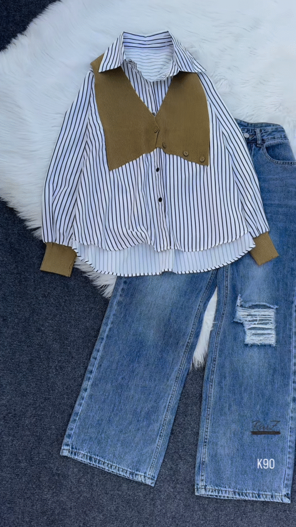 Stylish Striped Shirt with Knit Panel – A Unique Blend of Elegance & Trend