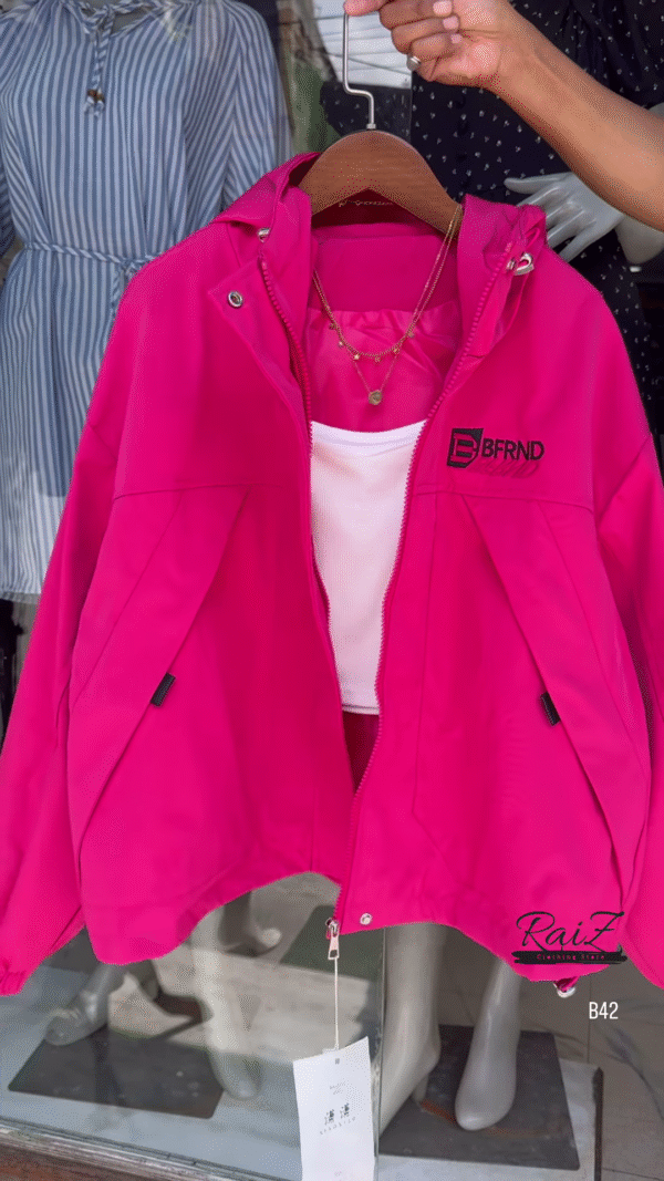 🔥 Trendy Hooded Windbreaker – Street Style Must-Have! 🔥