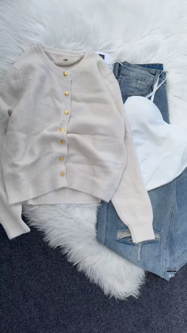 💙 Enfir Pop: Gold-Button Cardigan & Distressed Denim Set - Image 6