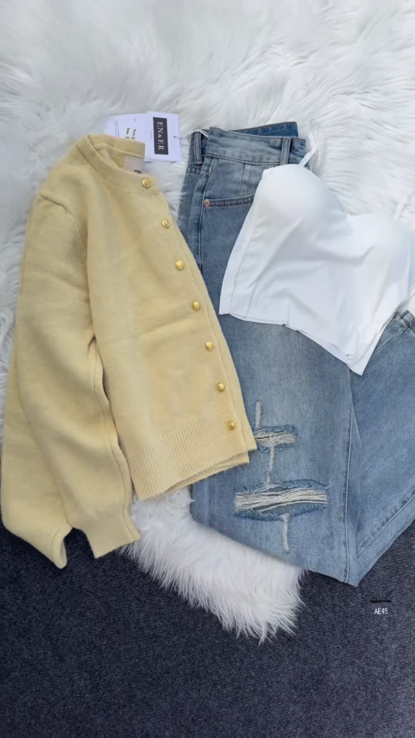 💙 Enfir Pop: Gold-Button Cardigan & Distressed Denim Set - Image 5