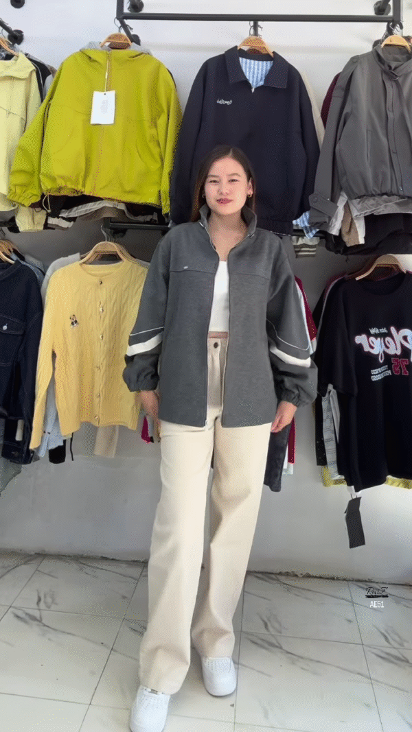 🔥 Elegant Gray, White & Red Outfit – A Perfect Fusion of Streetwear & Chic Style ❤️🤍🖤 - Image 4
