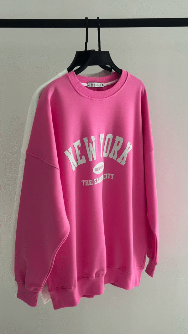 ✨ Urban Classic – Oversized Printed Sweatshirt 🖤 - Image 2