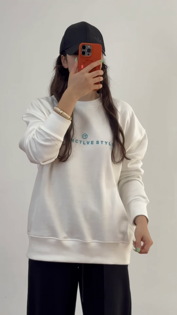 🎨 Cozy Vibes – Everyday Essential Sweatshirt Collection ✨👕 - Image 2