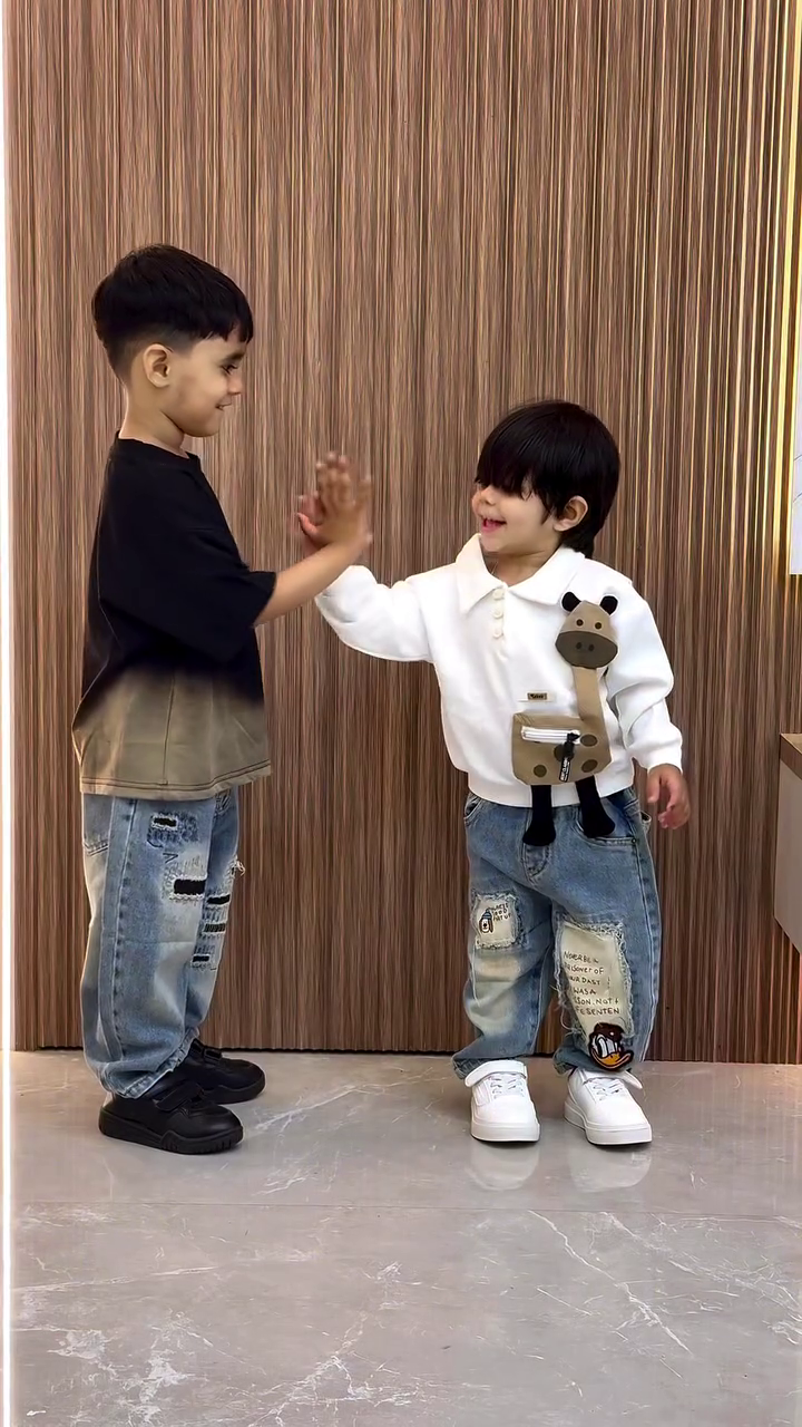 Trendy Kids Casual Denim Looks – Playful Street Style for Little Stars - Image 6