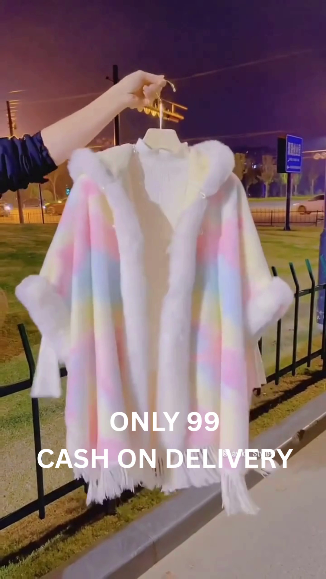 Only 99/- Cozy Winter Fur Cape – Cash on Delivery! - Image 5