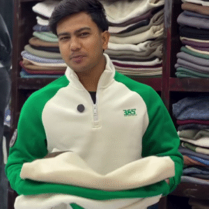 Green & White Half-Zip Sweatshirt for Sporty Winter Comfort