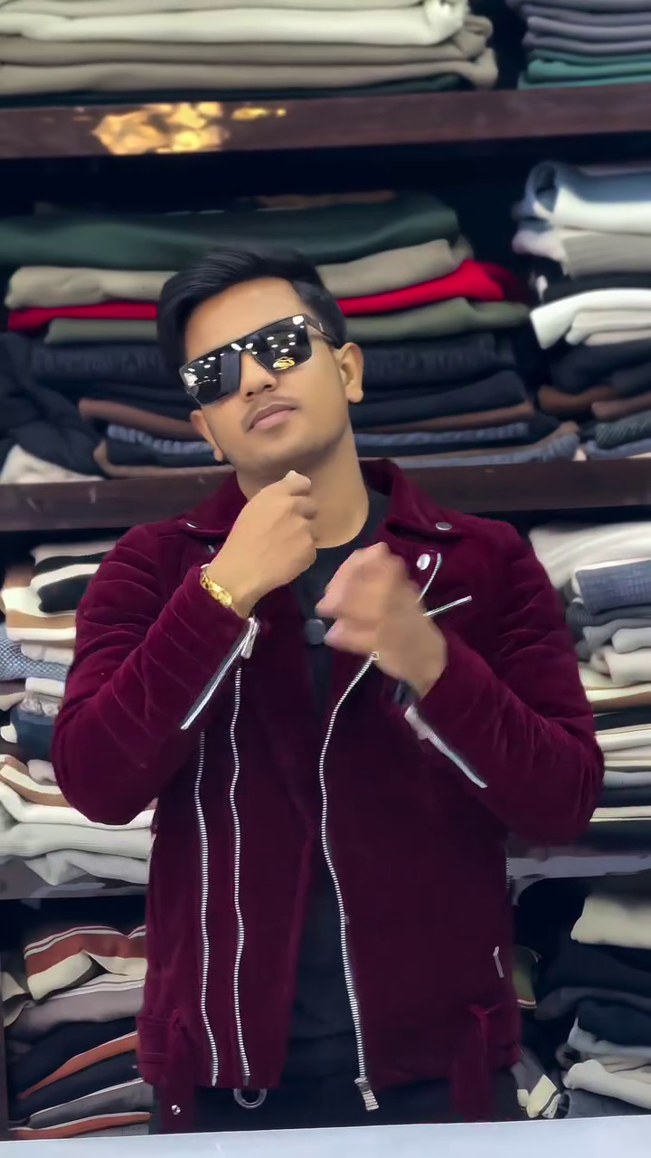 Striking Red Biker Jacket for Statement Winter Fashion - Image 3