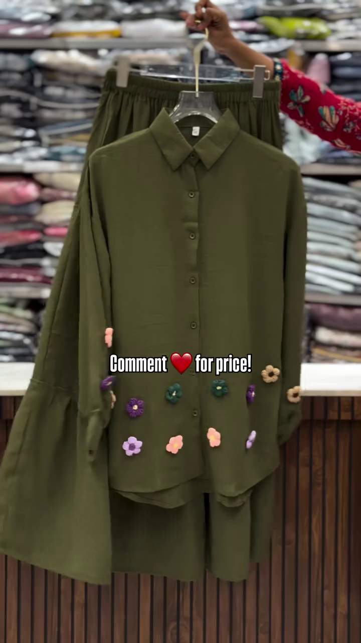 Chic White Floral Casual Set – Minimal & Trendy Everyday Wear - Image 3