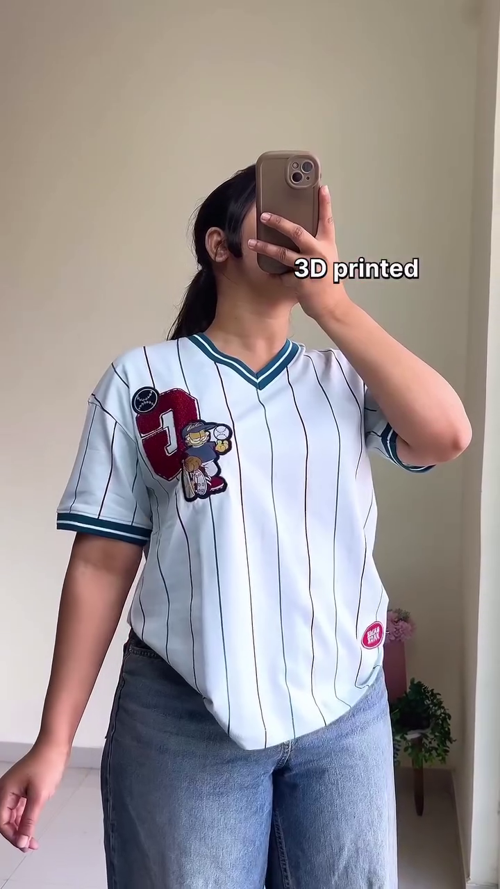 Graphic Oversized T-Shirt with Artistic Headphone Print - Image 8