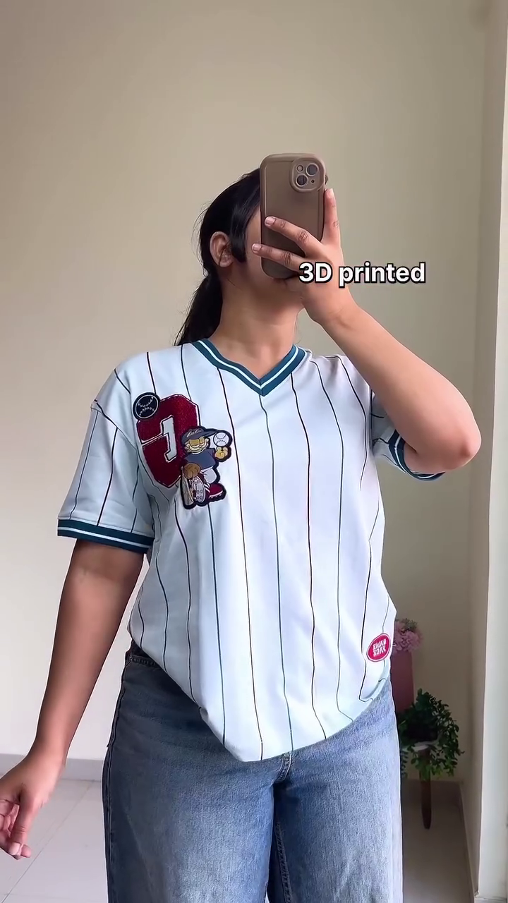 Graphic Oversized T-Shirt with Artistic Headphone Print - Image 7