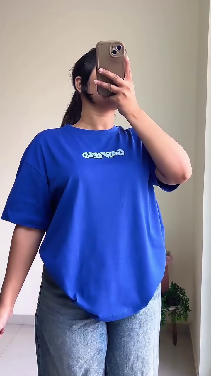 Graphic Oversized T-Shirt with Artistic Headphone Print - Image 5