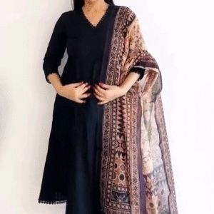 Elegant Black Kurta Set with Printed Dupatta – Timeless Ethnic Grace 🖤